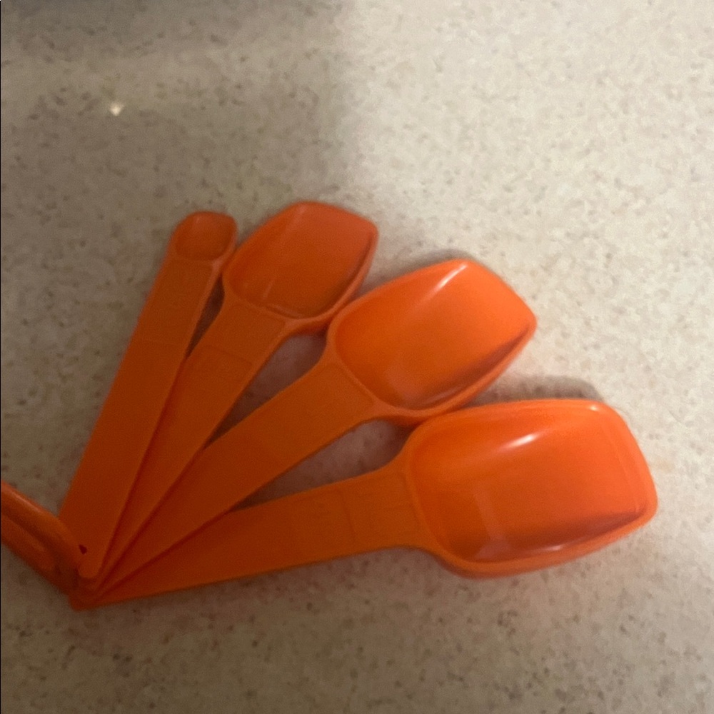 Tupperware Orange Measuring Spoons Set